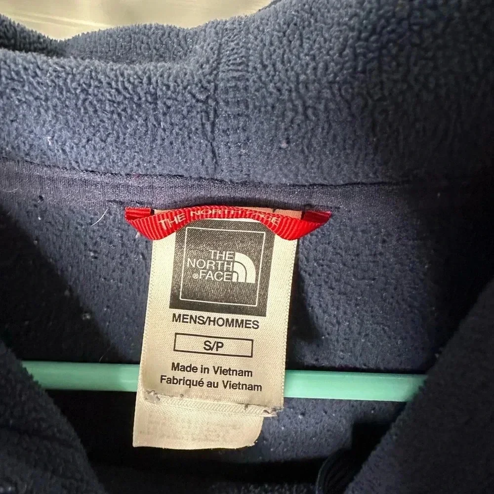 The North Face fleece hoodie with front pocket size Men’s S
